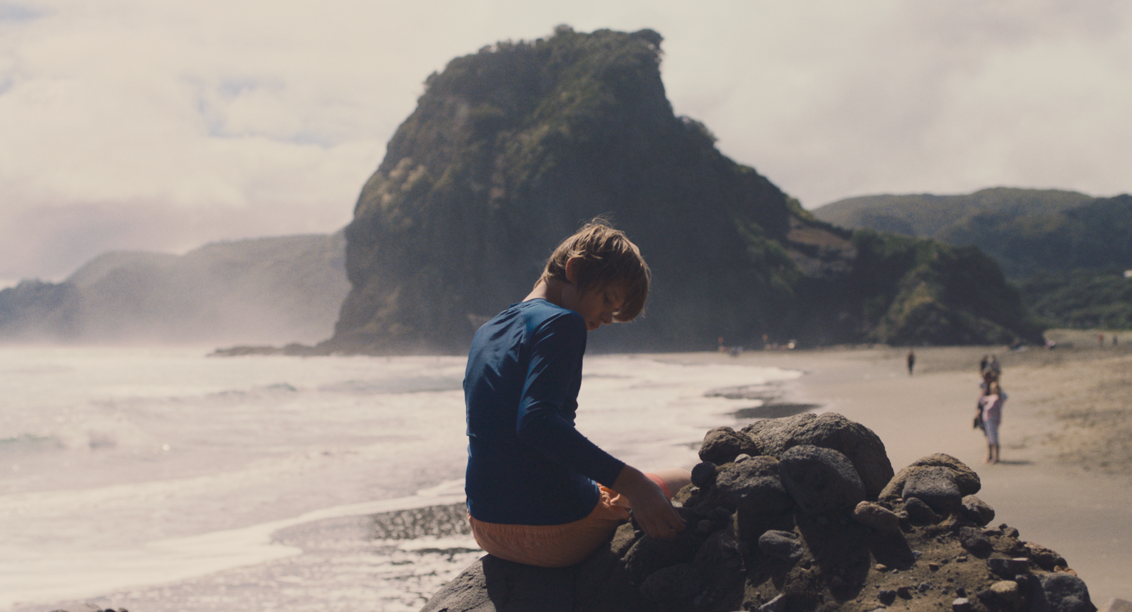 Liūto uola, rež. Prisca Bouchet, Nick Mayow