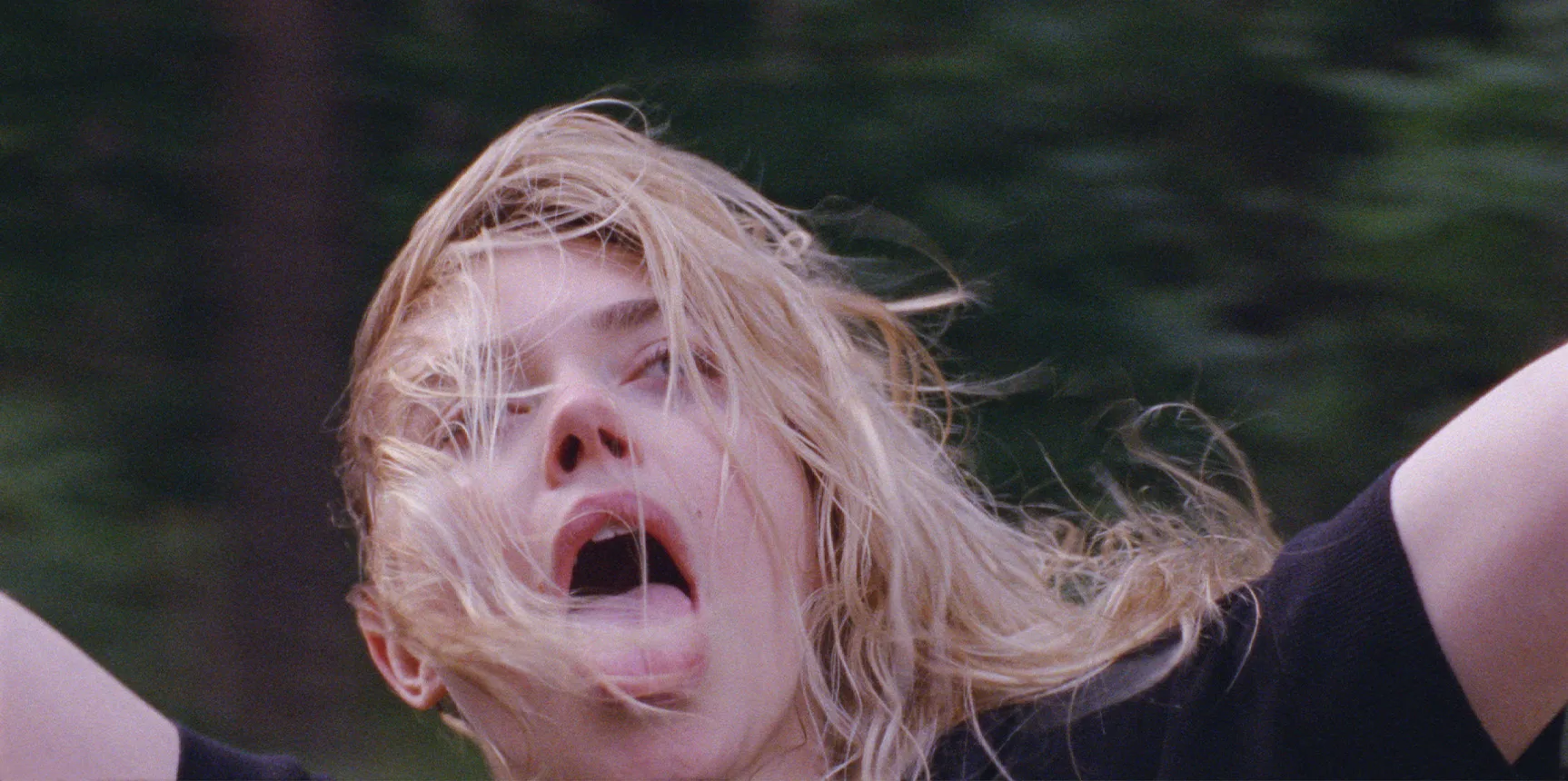 Kristin Stewart debiutas „Vandens chronologija“: kiek mylių reikia nuplaukti, kad atrastum save?